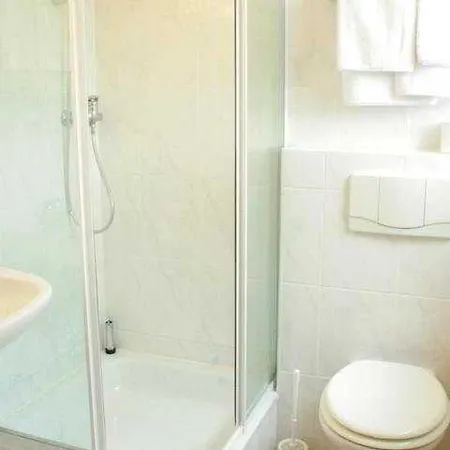 에슈보머 호프 3*